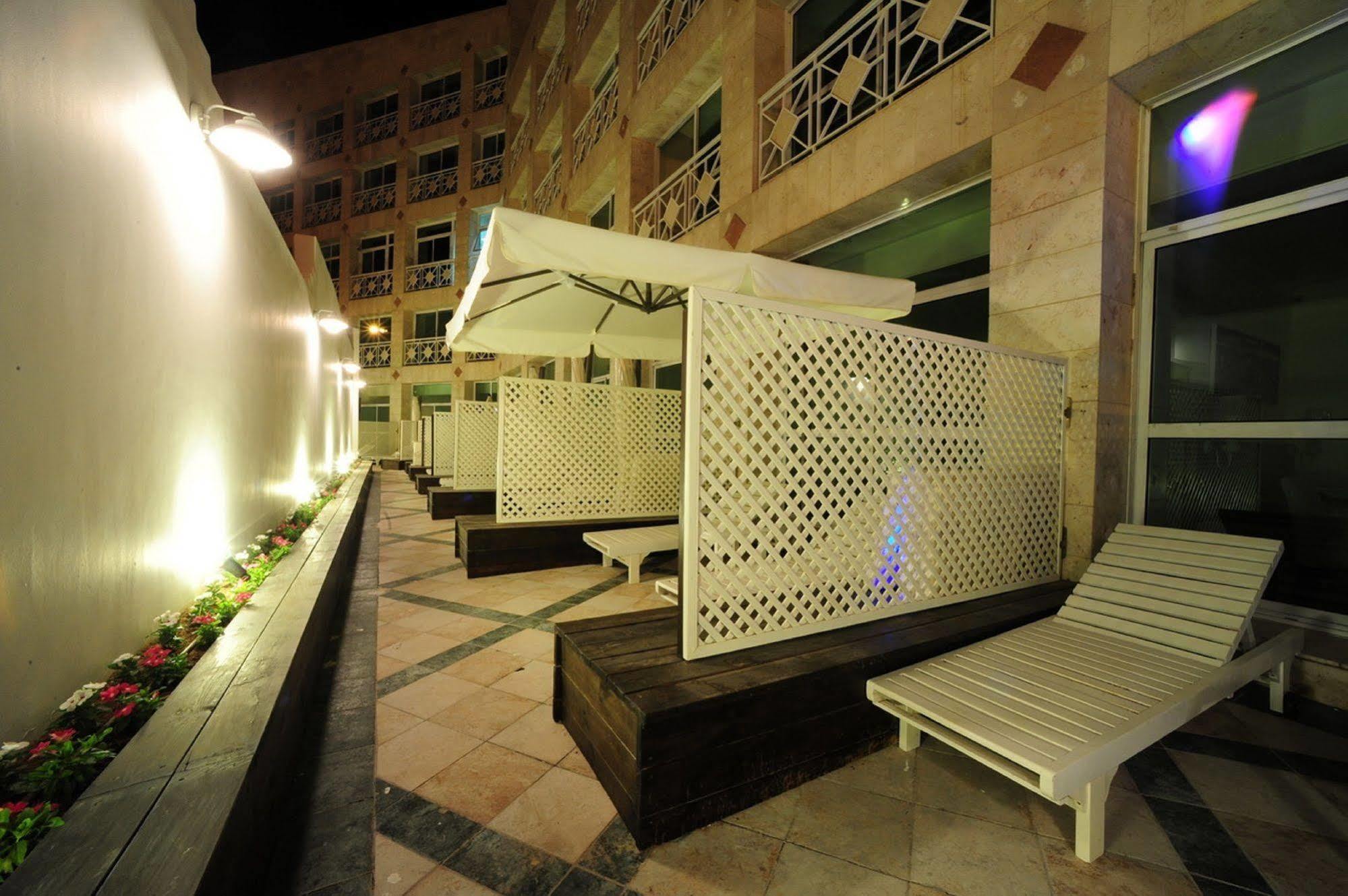 Be Unique Hotel - Drinks Included Eilat Buitenkant foto